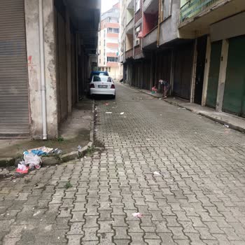 Araklı Belediyesi Mahalle Arası Çöp Pislik İçinde