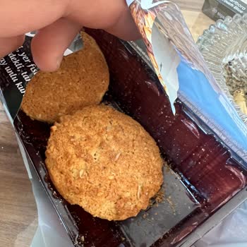 Eti Gıda Kurabi Bisküvi Kurt Çıktı