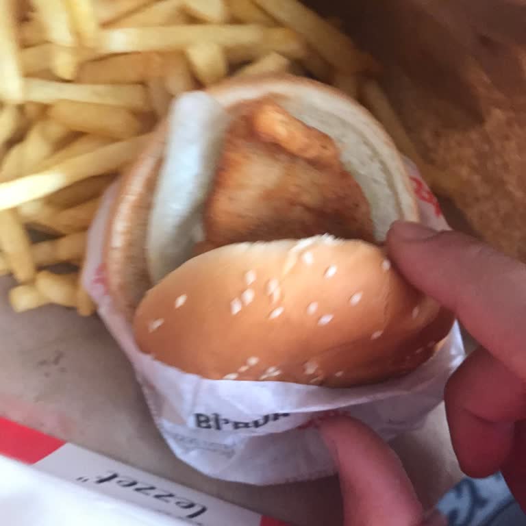 KFC Siparişimde Eksik Malzeme Ve Kalitesiz Hazırlık