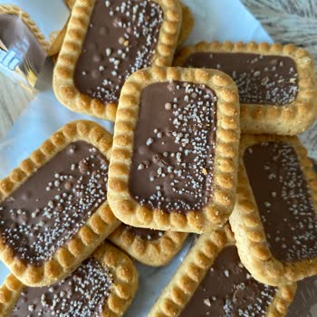 Eti Gıda Burçak Sütlü Çikolatalı Bozuk Çıktı