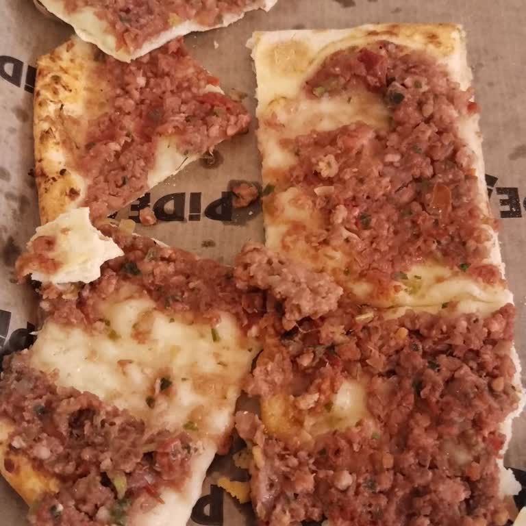 Pidem Restaurant Sultanbeyli Plato AVM'de Çiğ Kıymalı Pide Sorunu