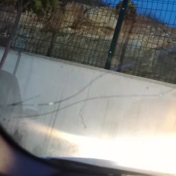 Renault Service Broke My Car’s Windshield During Maintenance No Responsibility Taken