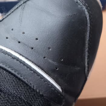 Reebok Pişmanlıktır. Sattığı Ürünün Arkasında Durmuyor.