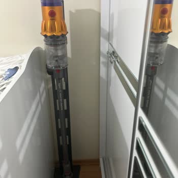 Dyson Kendi Kendine Kapanıyor