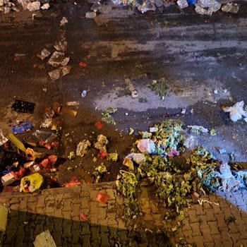 Bağcılar Belediyesi Semt Pazarının Çevre Ve Gürültü Kirliliği Hakkında Şikayet