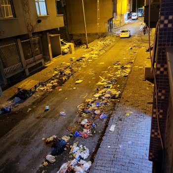 Bağcılar Belediyesi Semt Pazarının Çevre Ve Gürültü Kirliliği Hakkında Şikayet