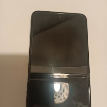 Samsung Galaxy Zflip5'in Ekran Sorunu Ve İade Talebi Reddedildi