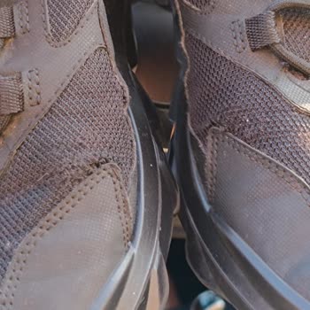 Ecco Ayakkabı Dayanıksız Olan Ayakkabıya Kullanıcı Hatası Diyor Üzücü