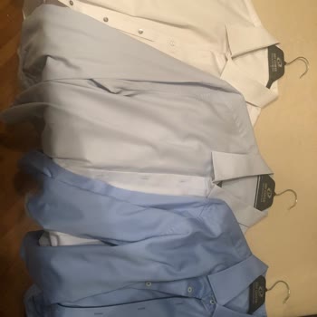 Dry Center Kuru Temizleme Hasar Gören Gömlek Ve Kırışmış Gömlekler