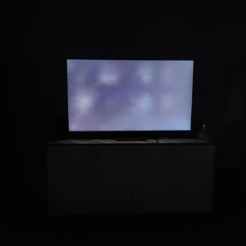 Samsung Televizyondaki Bulutlanma Sorununu Normal Kabul Ediyor.