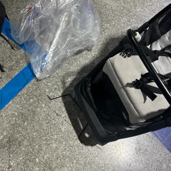 THY Bebek Arabamı Kırdı!