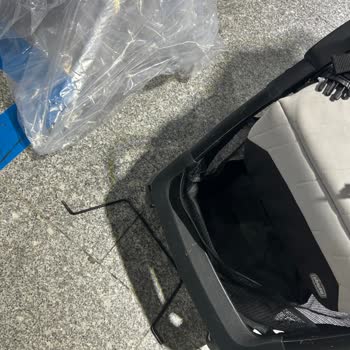 THY Bebek Arabamı Kırdı!