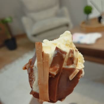 BİM Dondurmanın İçinden Çıkan Tehlikeli Madde!