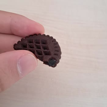 Eti Gıda Bisküvi İçinde Plastik Ambalaj Bulundu!