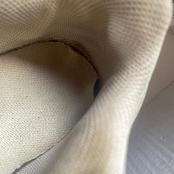 In Street Nike Ayakkabı Koku Açılma Ve Kırılma
