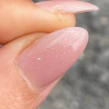 Nihal Nail Studio (Avcılar) Yapılan Tırnak Ve Hizmet