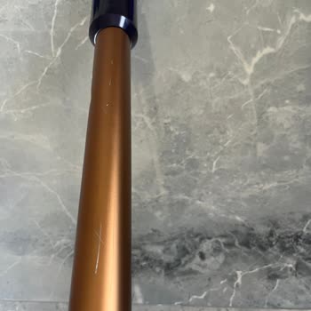 Dyson Gen 5 Detect Dik Süpürge Borusunda Çökme Ve Çizikler