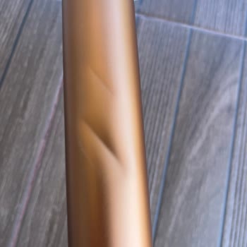 Dyson Gen 5 Detect Dik Süpürge Borusunda Çökme Ve Çizikler