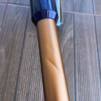 Dyson Gen 5 Detect Dik Süpürge Borusunda Çökme Ve Çizikler