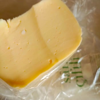 Saray Çiftliği Kalitesiz Kaşar Peyniri Ve İlgisiz Firma