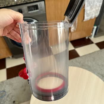 Dyson Toz Haznesi Buğu Yaptı