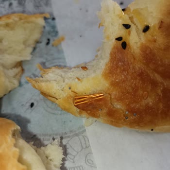 Beşiktaş Dikilitaş Mis Fırın'dan Aldığım Açmadan Jelatin Çıktı