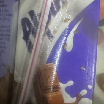 Migros Online Siparişle Gelen Bozuk Ve Böcekli Süt