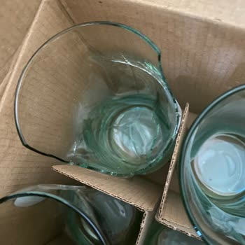 English Home Online Özensiz Paketleme Kırık Bardak