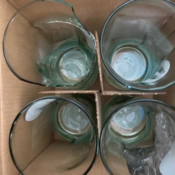 English Home Online Özensiz Paketleme Kırık Bardak