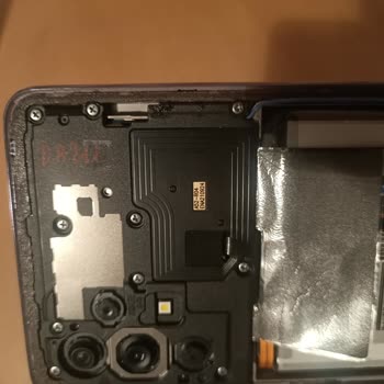 Media Markt'tan Aldığım Sıfır Telefonun Kullanılmış Çıkması