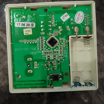 ECA Oda Termostatı 49.8 Derece Gösteriyor.