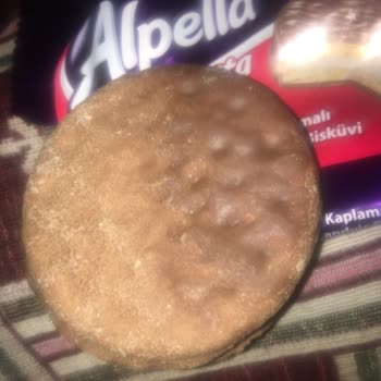 Ülker Alpella Pasta Kekinde Beyaz Lekeler