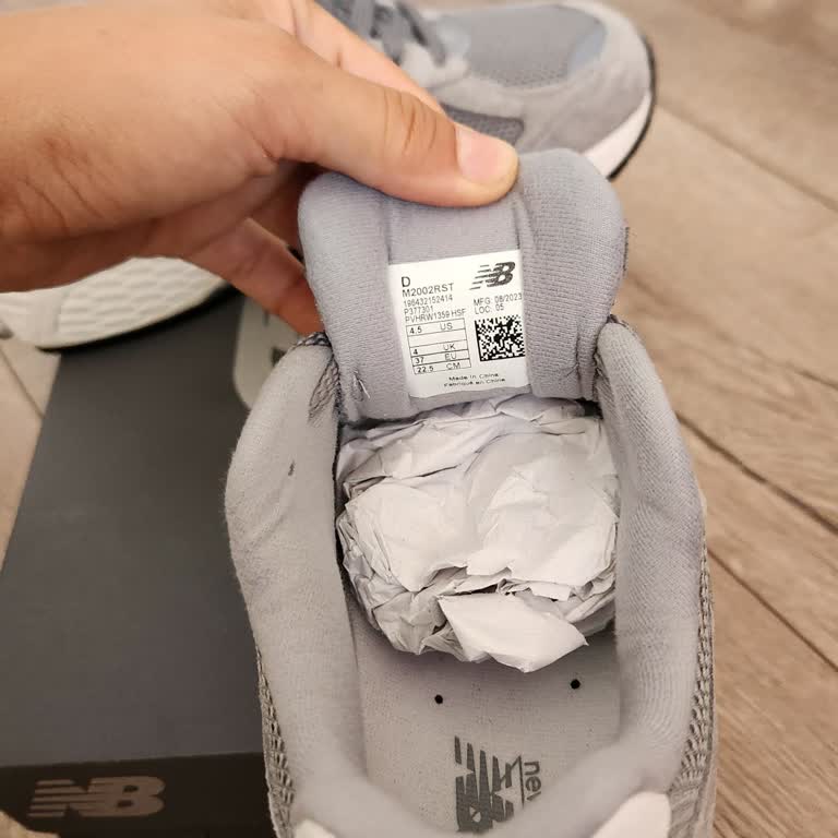 New Balance M2002rst Deri İçeriği