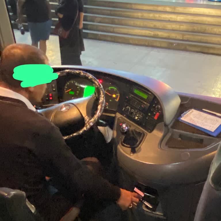 Kamil Koç Otobüslerinde Şoför Sigara İçiyor!