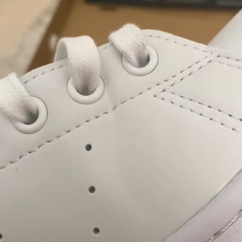 Adidas Kullanılmış Ayakkabı Gönderdi