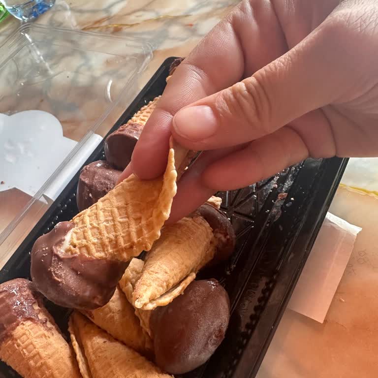 File Market Yumuşak Külah Sorunu: Akdomini Dondurması Hayal Kırıklığı