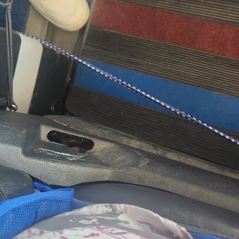 VIP Balıkesir Turizm Otobüsün Geç Gelmesi Ve Emniyet Kemeri Yuvasının Kirik Olması