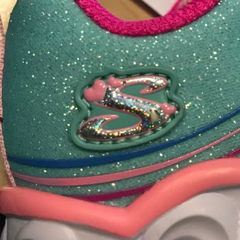 Skechers Online Defolu Ürün Göndermesi!