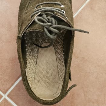 Derimod Ayakkabı 4. Giymemde Dağıldı