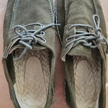 Derimod Ayakkabı 4. Giymemde Dağıldı