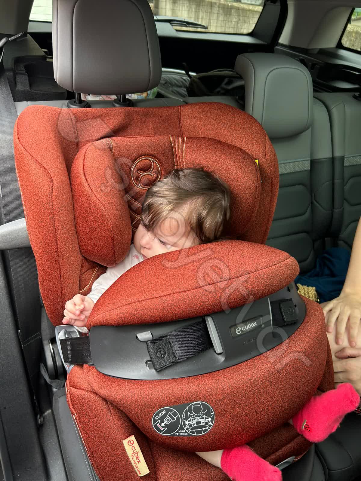 chaise haute maxi cosi Maxi-Cosi Minla 6-in-1 Adjustable High Chair Compatibility:Single (Bēbee V2 & V3) swatchgroup:babydoll then a handy desk Can I roll a