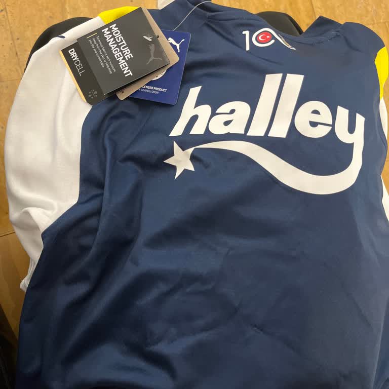 Fenerium Eski Sezon Formasına Baskı Yapmıyor