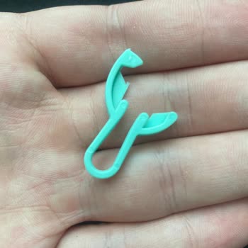 Saadet Cece Yumurta Sürpriz Yumurta Diye Satılan Saçma Plastik Parçası