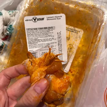 Köfteci Yusuf'dan Aldığım Hazır Soslu Tavuk Tüyü Temizlenmemiş Halde