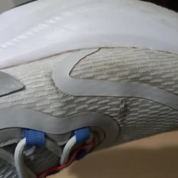 Boyner Adidas Ayakkabıda Deformeler Yırtılmalar!