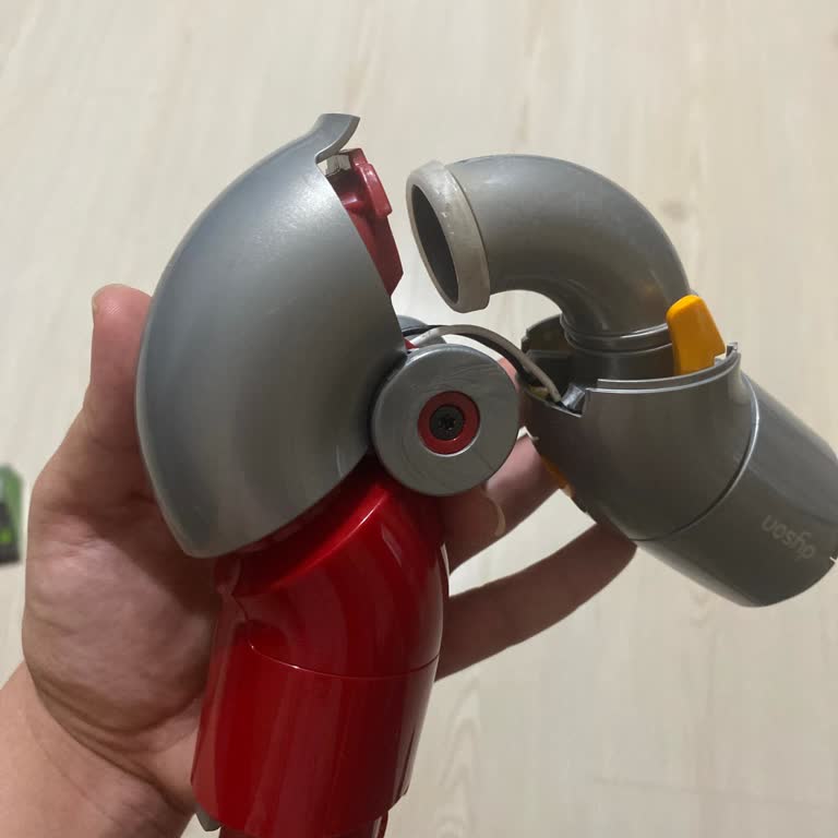 Dyson V12 Süpürge Adaptörü Sorunu