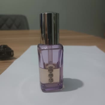 Loreal Paris'in Revitalift Filler Göz Serumum Sarardı