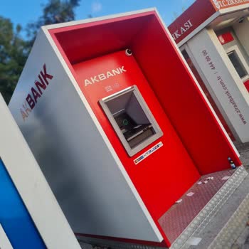 Akbank Ve QNB Hizmet Anlayışı