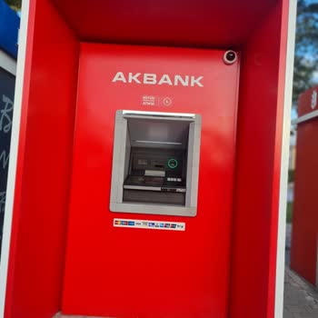 Akbank Ve QNB Hizmet Anlayışı