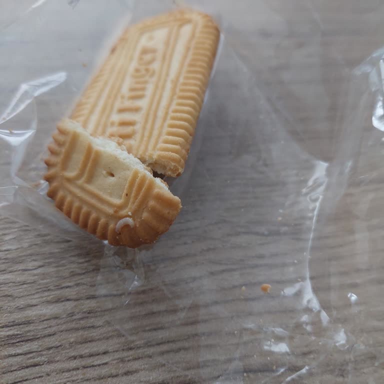 Eti Gıda A101'den Alınan Eti Finger Bisküvisinde Kurt Çıktı